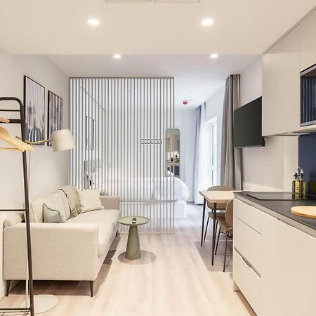 Limehome Madrid Calle De Juan Hurtado De Mendoza Eksteriør bilde