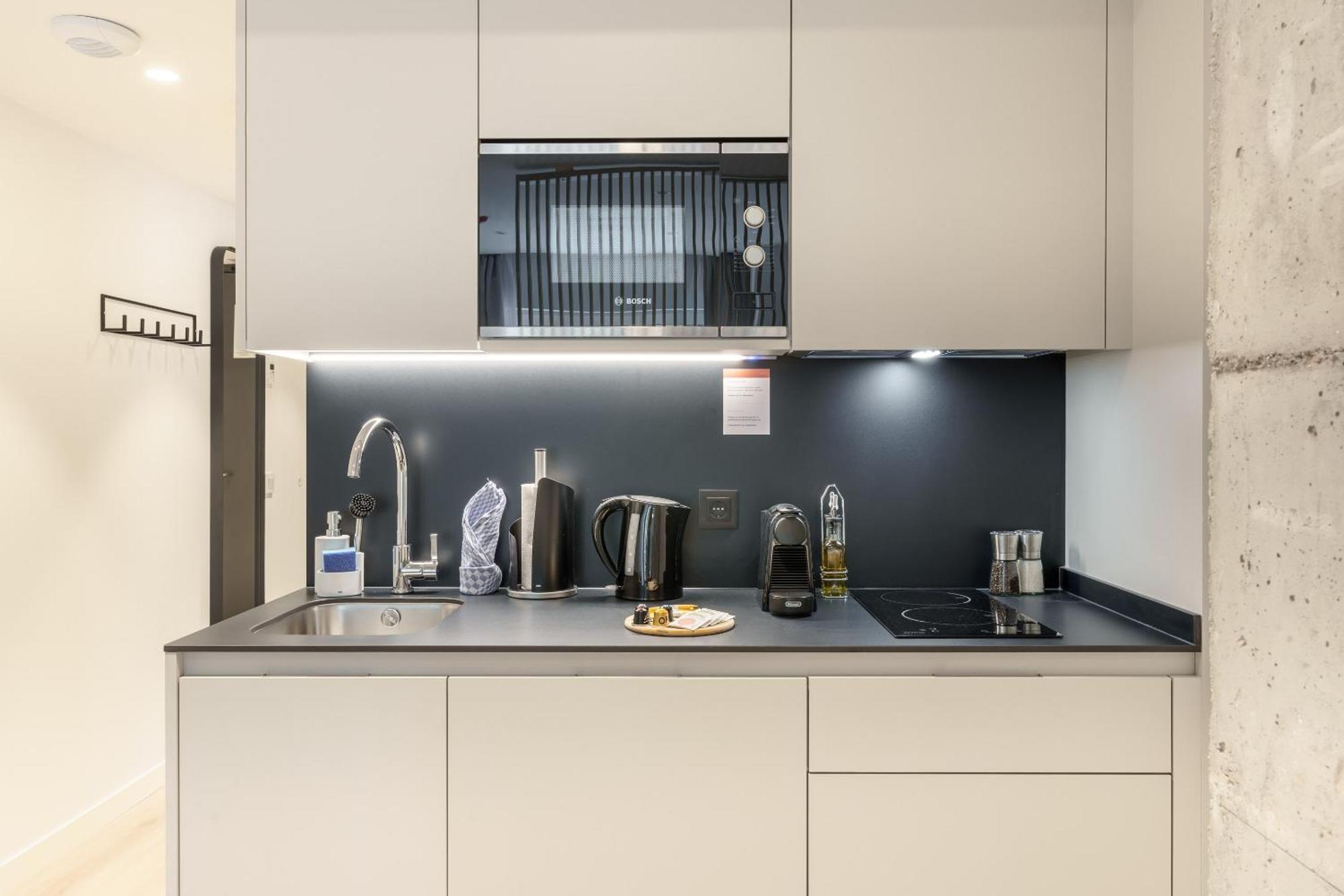 Limehome Madrid Calle De Juan Hurtado De Mendoza Eksteriør bilde