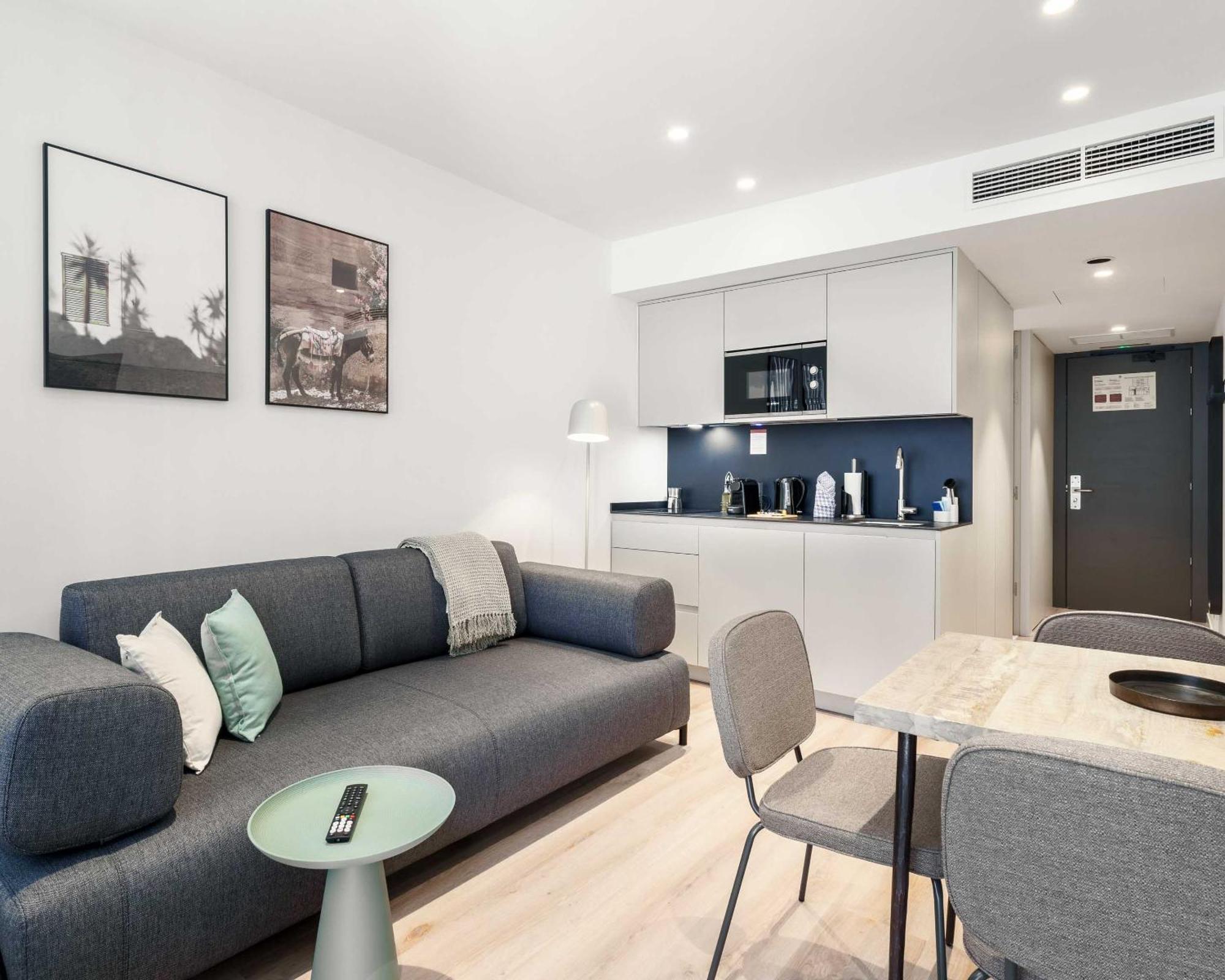 Limehome Madrid Calle De Juan Hurtado De Mendoza Eksteriør bilde