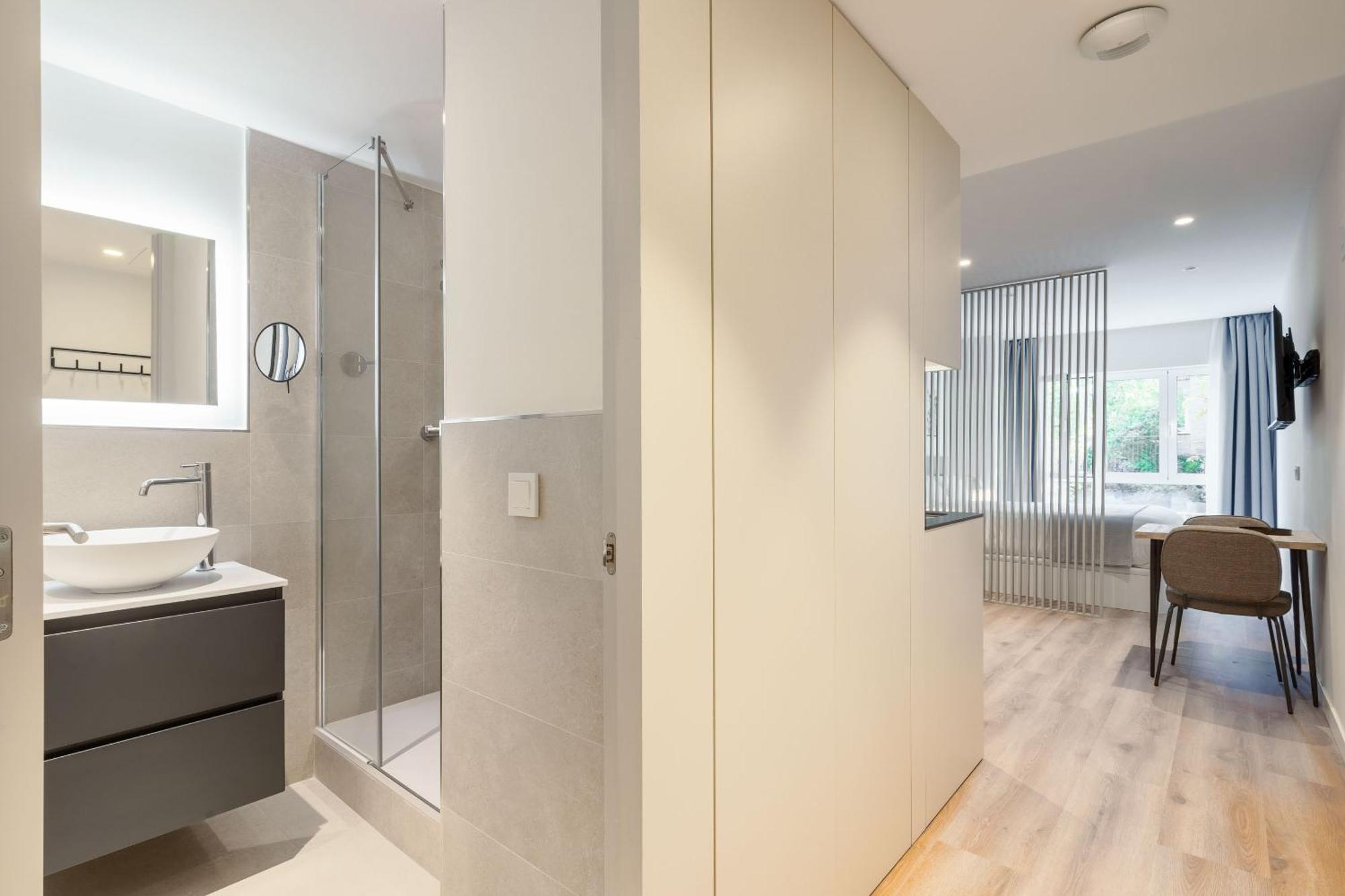 Limehome Madrid Calle De Juan Hurtado De Mendoza Rom bilde