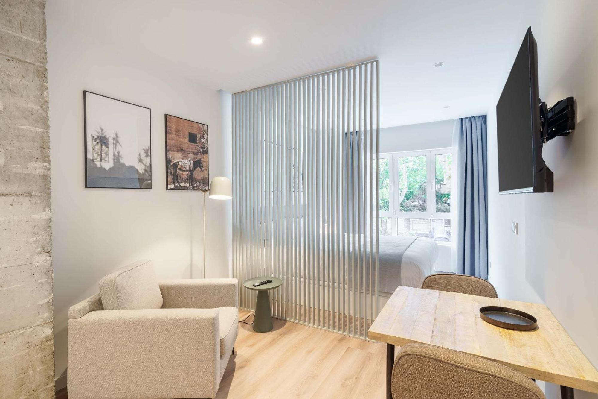 Limehome Madrid Calle De Juan Hurtado De Mendoza Eksteriør bilde