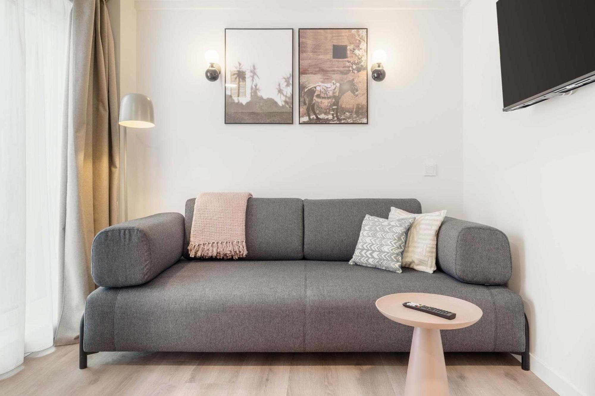 Limehome Madrid Calle De Juan Hurtado De Mendoza Eksteriør bilde