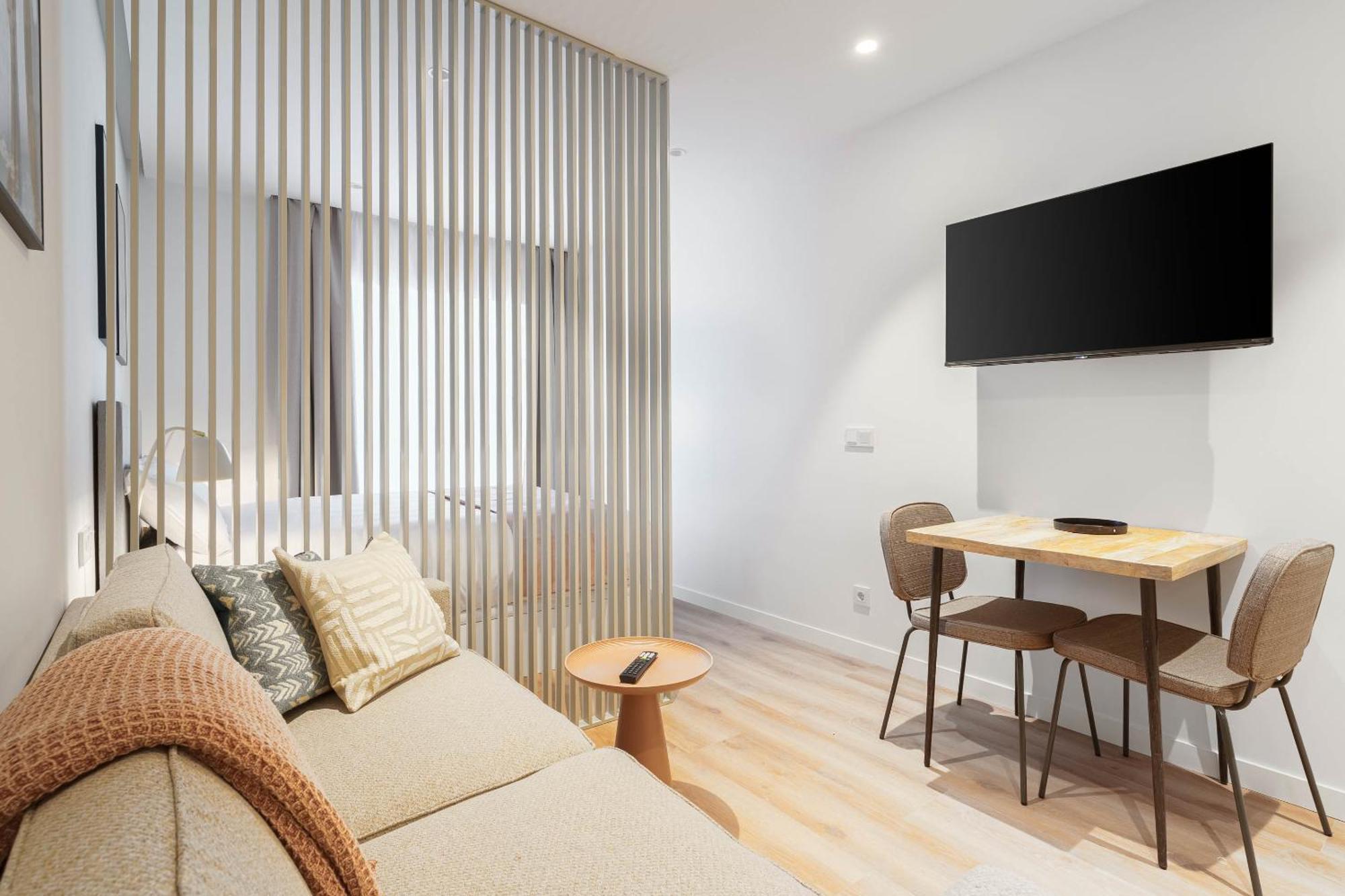 Limehome Madrid Calle De Juan Hurtado De Mendoza Eksteriør bilde