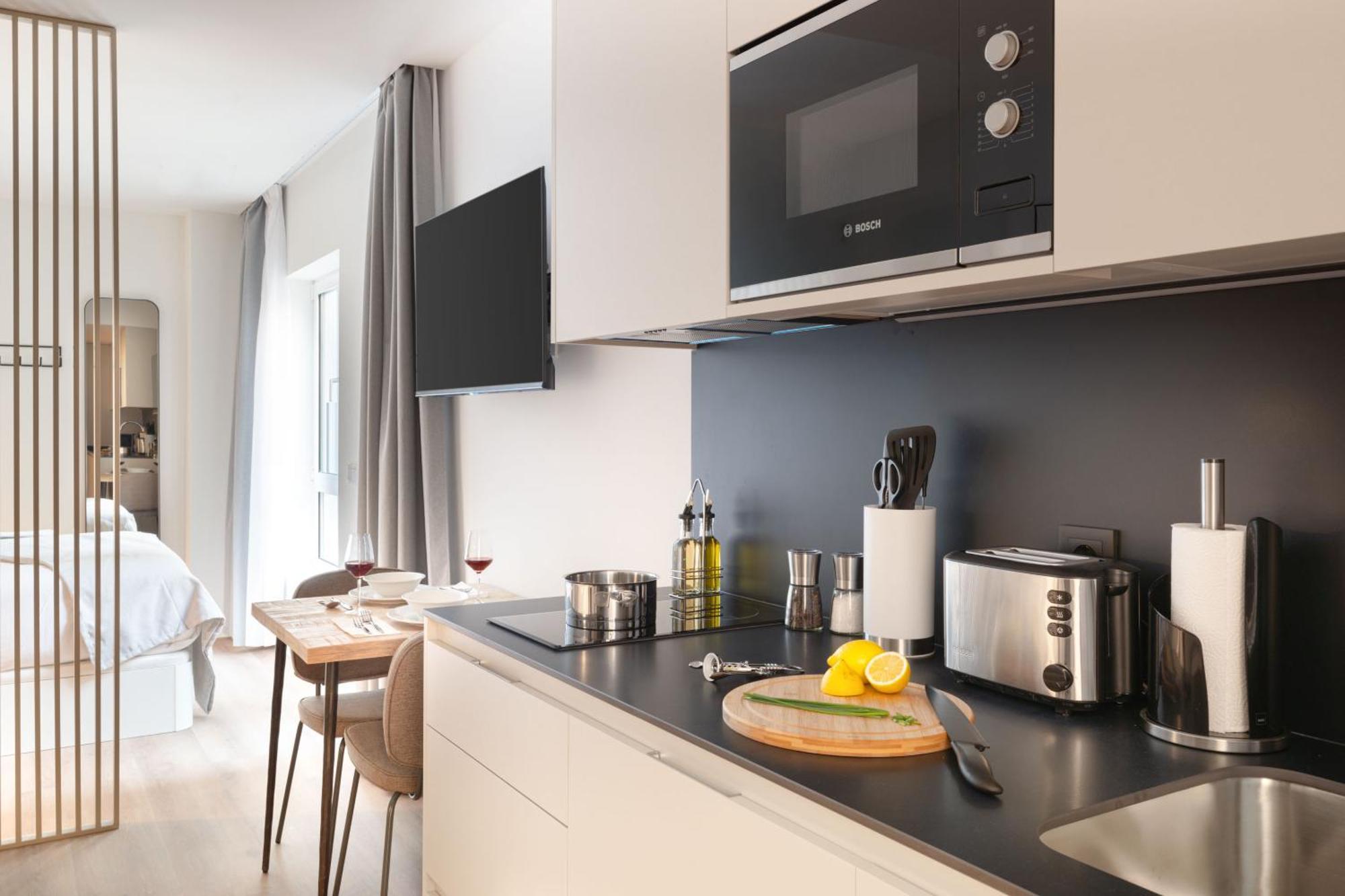 Limehome Madrid Calle De Juan Hurtado De Mendoza Eksteriør bilde